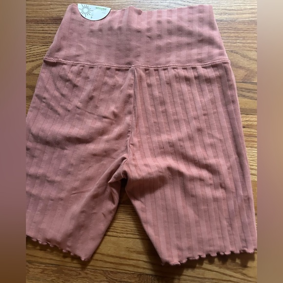 Women's Mauve Ruffle Hem Shorts - Picture 7 of 7